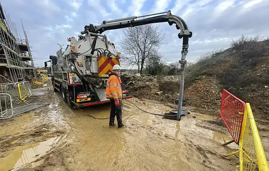 Pinpoint Drainage Vacuum tanker on construction site